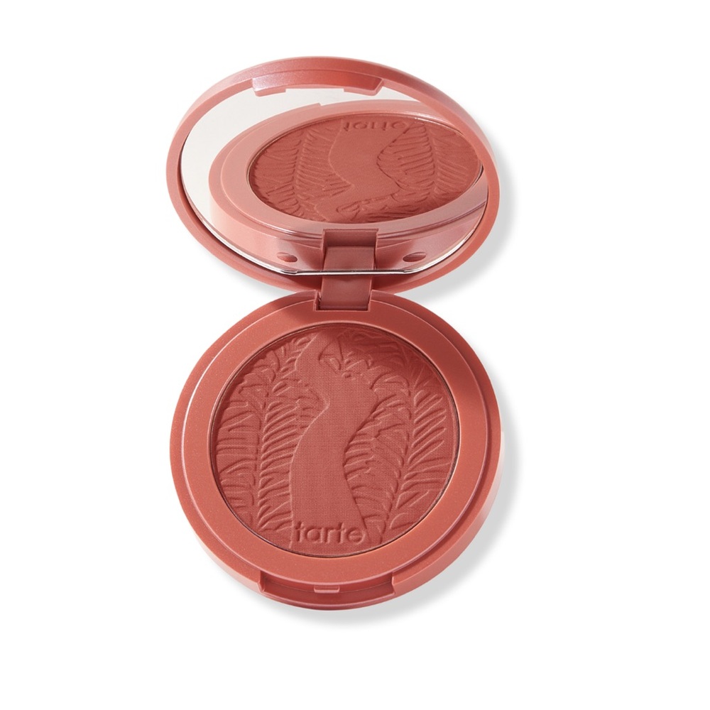tarte Amazonian clay Blush in color Flush